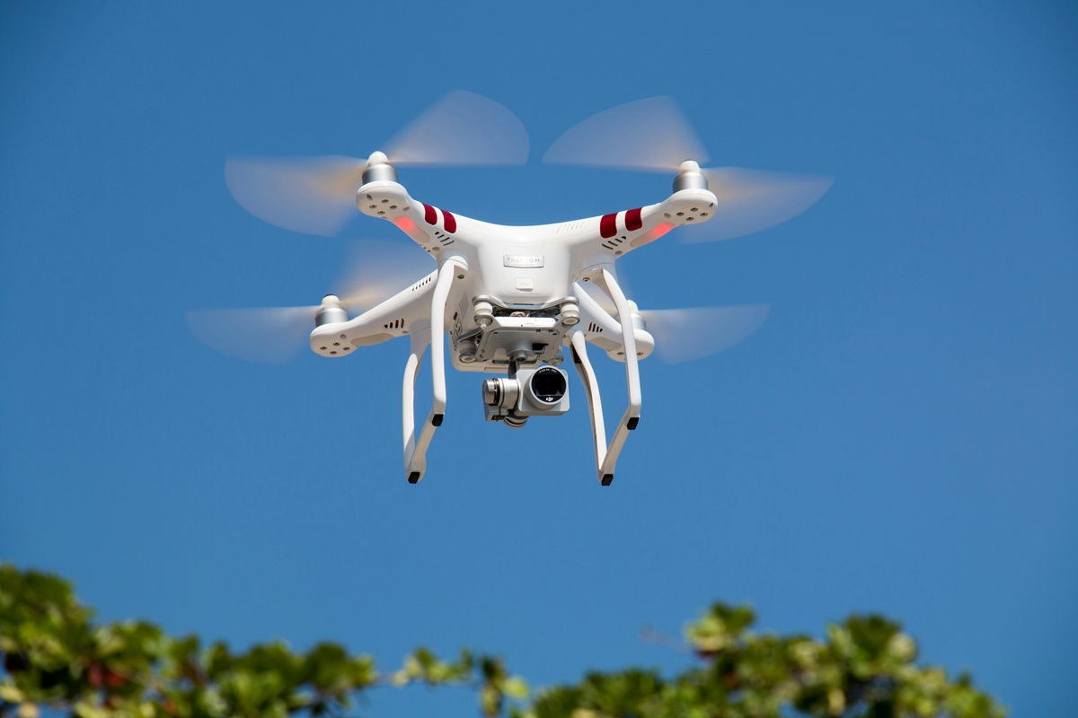 The UK is using battlefield tactics from Ukraine to fight drones being used in prisons