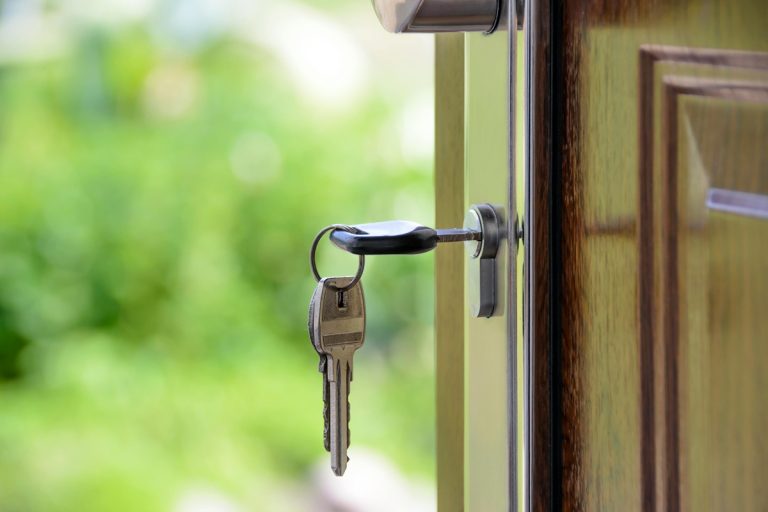 Brits warned of cooling housing market as prices flatline