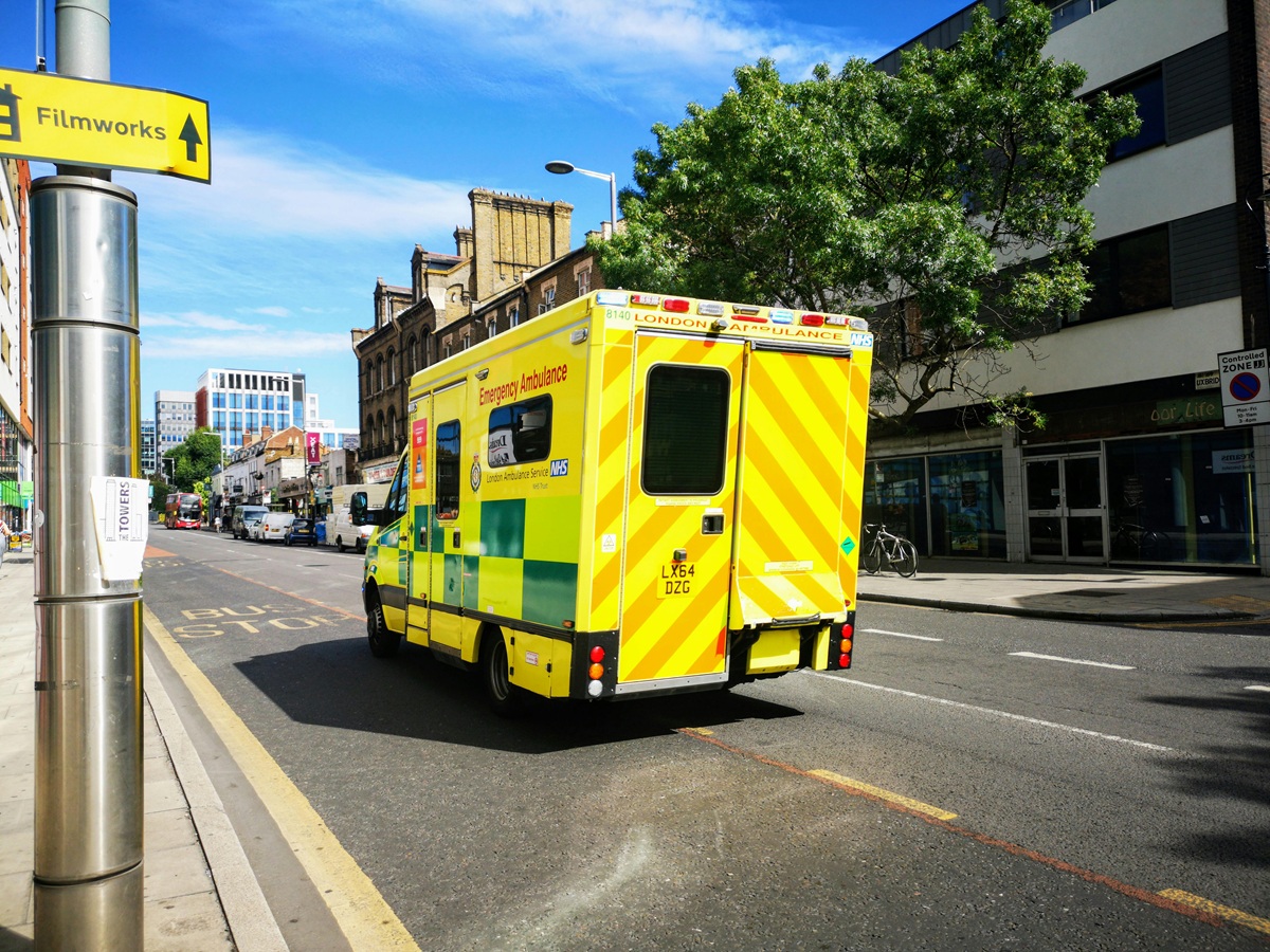 UK begins roll-out of new NHS neighbourhood service
