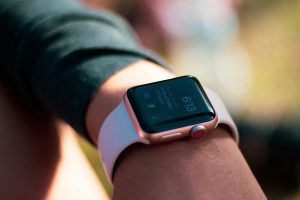 Wearable fitness trackers can make you seven times more likely to stick to your workouts: new research