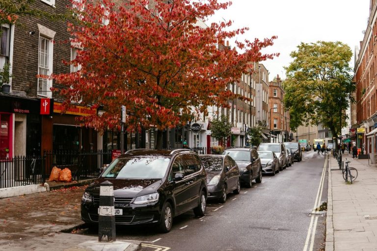 Higher parking fees for SUVs proposed to prevent ‘carspreading’ in London