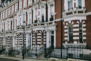 The massive price gap between social housing and private rents in London