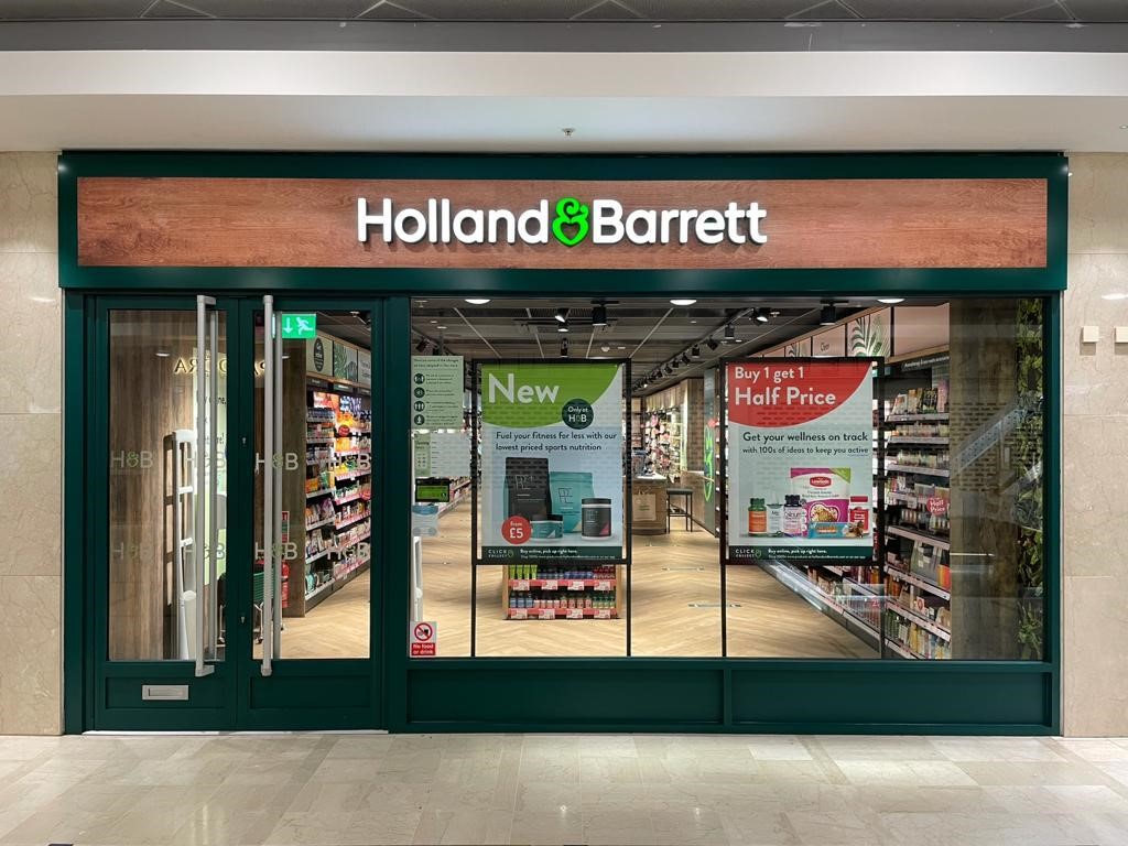 Cineworld, Holland & Barrett, and 500 other businesses fined for not paying minimum wage in the UK